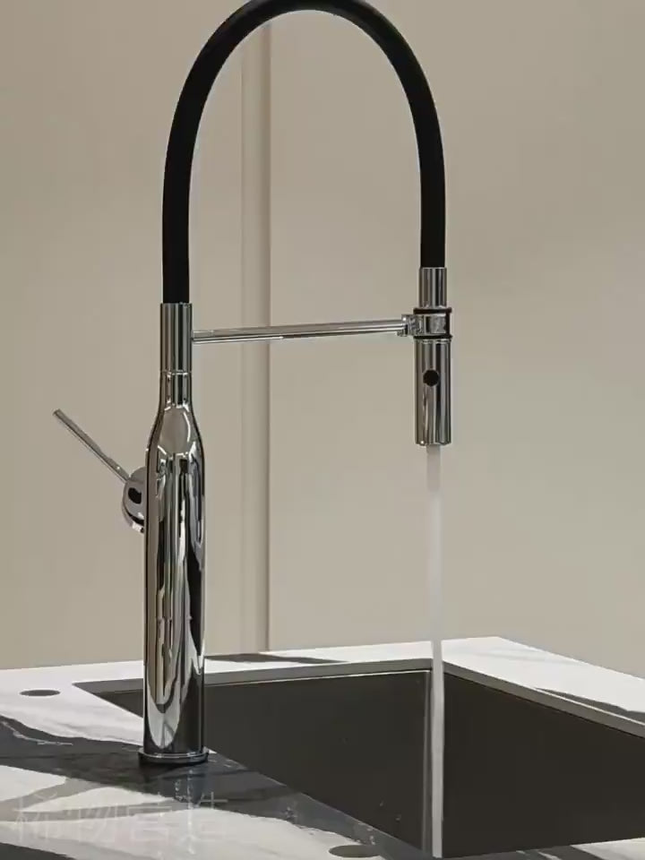 L3 brass model in Polished Chrome: flexible hose, dual water modes and magnetic docking demonstration