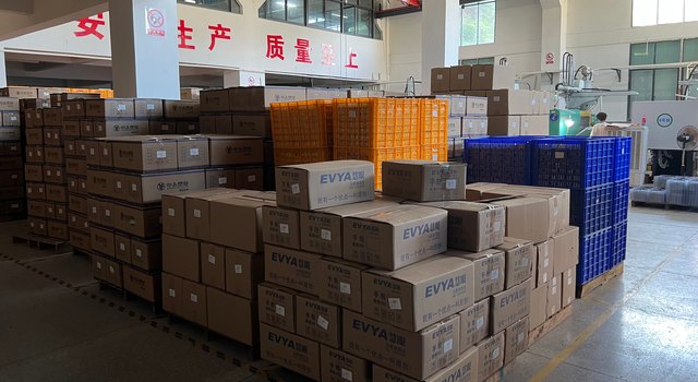 Packaged goods and crates in a workshop